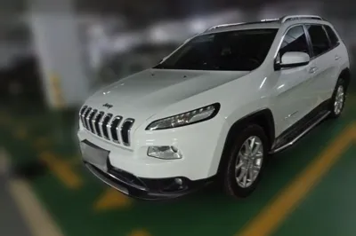 Jeep Cherokee · 2017 год