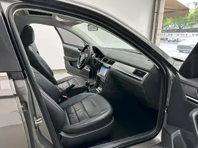 Volkswagen Bora 2016, 129000 км, за 23900 CNY