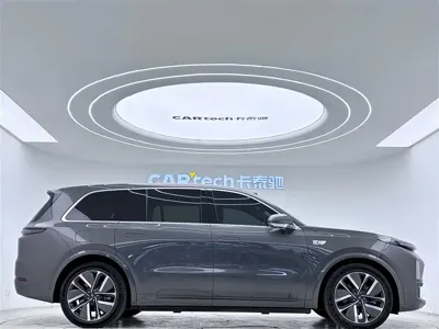 Li Auto Li L9 2023, 95000 км, за 239800 CNY