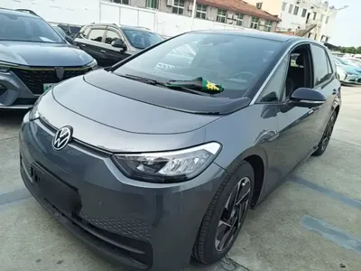 Volkswagen ID.3 2023, 5300 км, за 84300 CNY