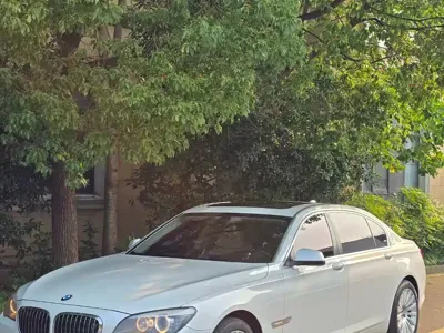 BMW 7 Series · 2011 год