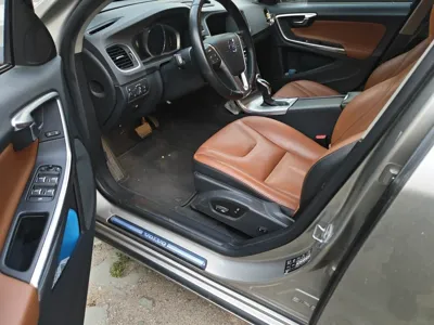 Volvo S60 2016, 95900 км, за 46708.85 CNY - фото 17