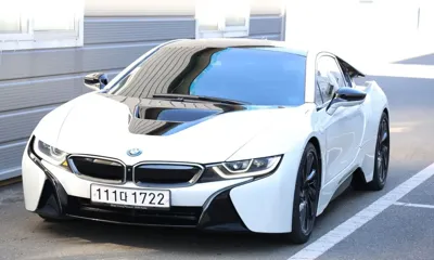 BMW i8 · 2016 год