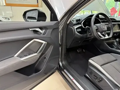 Audi Q3 2023, 34000 км, за 195799 CNY - фото 8