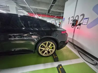 Porsche Panamera 2025, 13000 км, за 195000000 KRW - фото 6