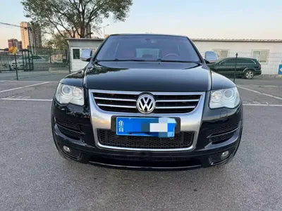 Volkswagen Touareg 2013, 150000 км, за 78000 CNY