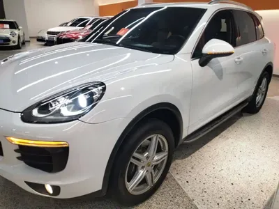 Porsche Cayenne 2015, 161900 км, за 168100 CNY