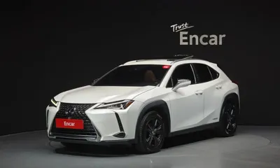 Lexus UX · 2021 год