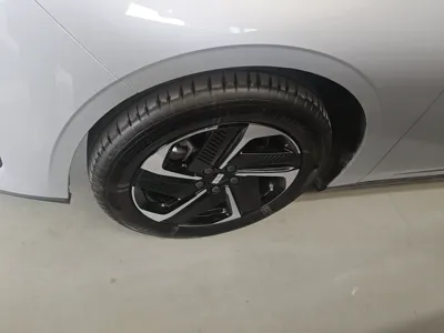 Geely Galaxy L6 2025, 14000 км, за 96256.27 CNY - фото 8