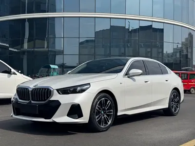 BMW 5 Series · 2025 год