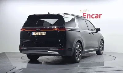 Kia Canival 2023, 51700 км, за 27000000 KRW