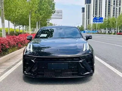 Lynk & Co 03 2024, 18000 км, за 109900 CNY