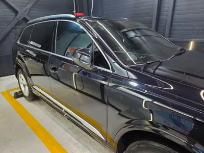 Audi Q7 2021, 130500 км, за 42000000 KRW