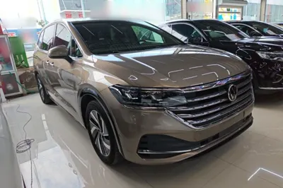 Volkswagen Viloran 2023, 67900 км, за 163899.04 CNY