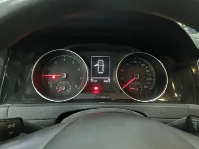 Volkswagen Golf 2019, 71100 км, за 43300 CNY - фото 12