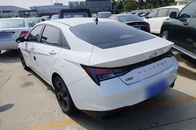 Hyundai Elantra 2022, 42000 км, за 67218.32 CNY