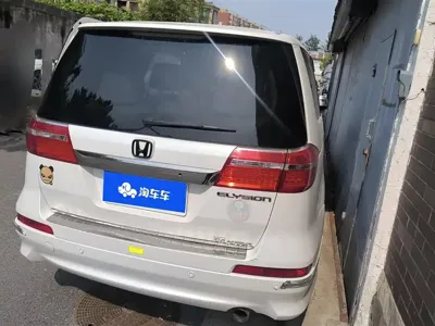 Honda Elysion 2014, 140100 км, за 67400 CNY