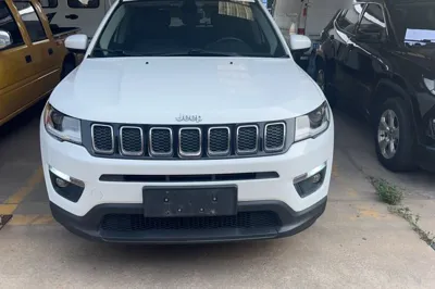 Jeep Compass 2017, 69100 км, за 48544.3 CNY