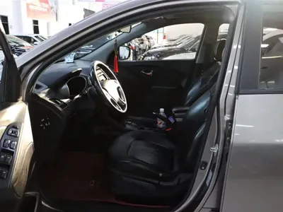 Hyundai ix35 2013, 250000 км, за 18800 CNY