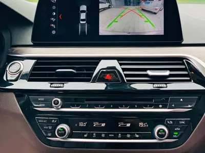 BMW 5 Series 2017, 97000 км, за 100500 CNY - фото 17
