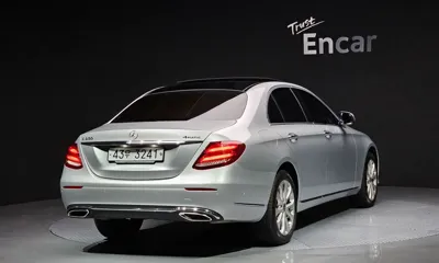Mercedes-Benz E-Class 2019, 57563 км, за 27500000 KRW - фото 2