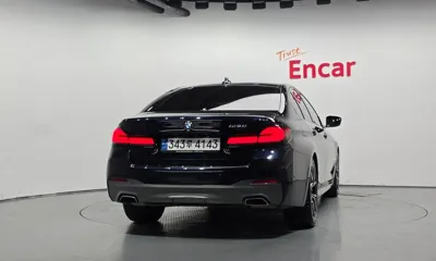 BMW 5-Series 2023, 59895 км, за 99990000 KRW