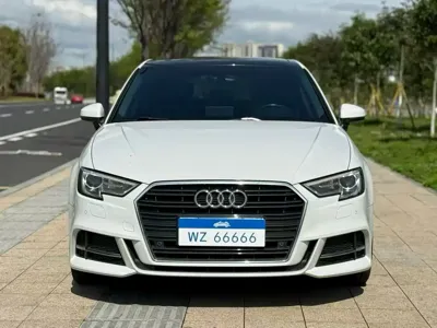 Audi A3 2018, 60000 км, за 67800 CNY