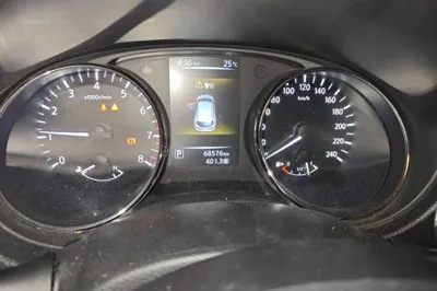 Nissan Qashqai 2017, 68500 км, за 55648.18 CNY - фото 9
