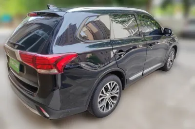 Mitsubishi Outlander 2018, 86500 км, за 61712.94 CNY