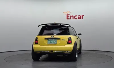 MINI Cooper 2006, 103144 км, за 3800000 KRW