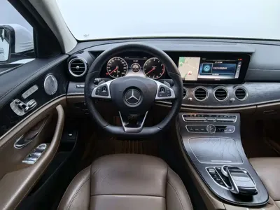 Mercedes-Benz E-Class 2017, 170000 км, за 105800 CNY - фото 10