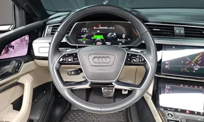 Audi e-tron 2022, 72262 км, за 48500000 KRW - фото 13