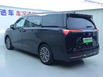 Buick GL8 Hybrid 2025, 28900 км, за 236800 CNY - фото 28