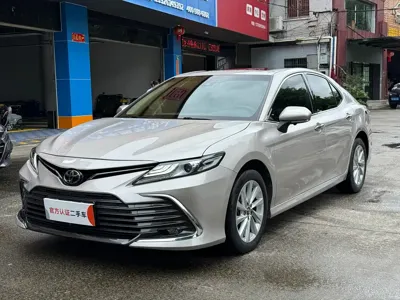 Toyota Camry 2021, 33000 км, за 92800 CNY - фото 1
