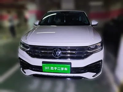 Volkswagen Tiguan L 2022, 100100 км, за 106802.9 CNY