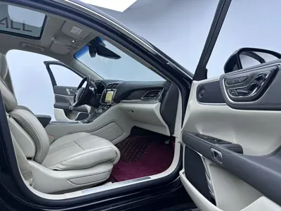 Lincoln Continental 2019, 124000 км, за 98800 CNY - фото 31