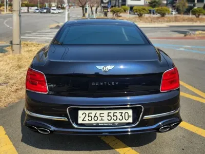 Bentley Flying Spur 2022, 25500 км, за 225000000 KRW