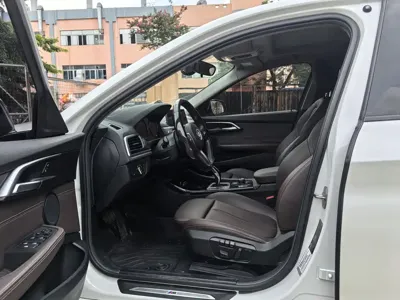 BMW 1 Series 2019, 88000 км, за 56800 CNY - фото 4