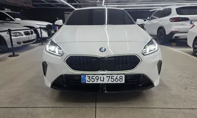 BMW 1-Series 2025, 4400 км, за 40000000 KRW - фото 3