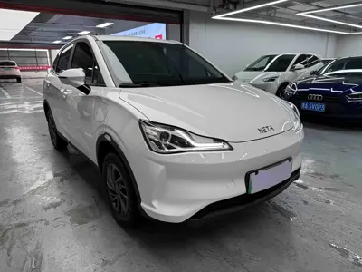 NETA Neta V 2022, 33000 км, за 37000 CNY