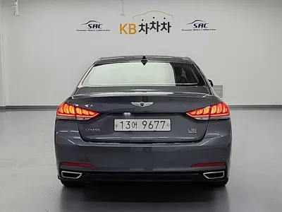 Hyundai Genesis 2016, 216349 км, за 5800000 KRW