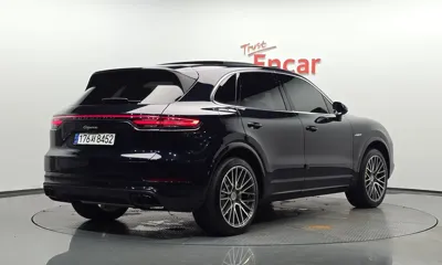 Porsche Cayenne 2023, 21960 км, за 69990000 KRW