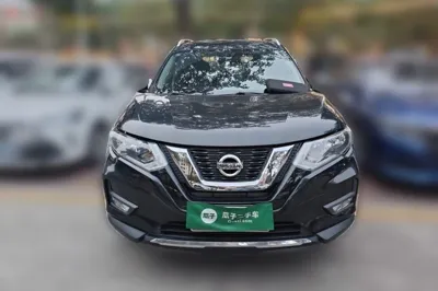 Nissan X-Trail 2017, 52100 км, за 67935.63 CNY