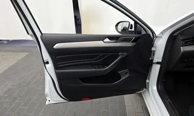 Volkswagen Passat 2021, 100019 км, за 22900000 KRW - фото 24