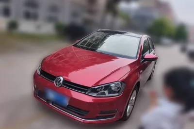 Volkswagen Golf 2014, 130900 км, за 36243.64 CNY - фото 1