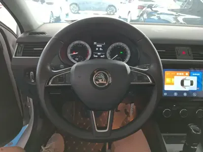 Skoda Octavia 2019, 121800 км, за 44400 CNY - фото 11
