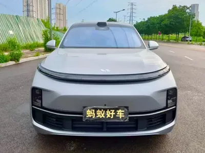Li Auto Li L9 2024, 18000 км, за 295800 CNY