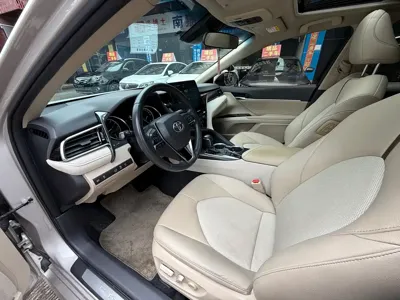 Toyota Camry 2021, 33000 км, за 92800 CNY - фото 7