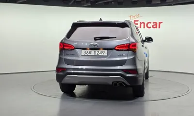 Hyundai Santafe 2016, 221623 км, за 7990000 KRW