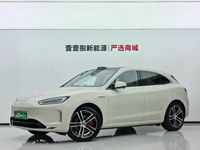 AITO 问界 AITO M5 · 2025 год
